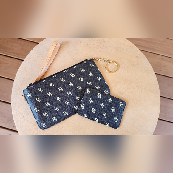 Dooney & Bourke Handbags - Like New Dooney & Bourke Keychain Wristlet and CardHolder Set